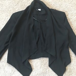 H&M cropped flowy blazer